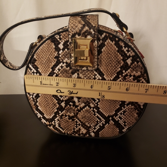 Handbag - Picture 5 of 6